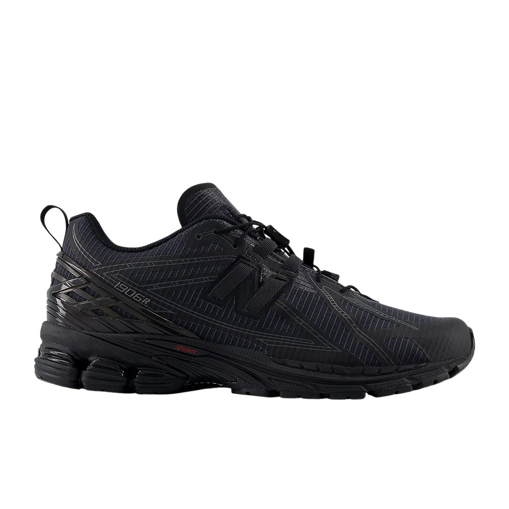 靴 NB 1906R Black New Balance 1906R Black Grey Men's - M1906RCH - US