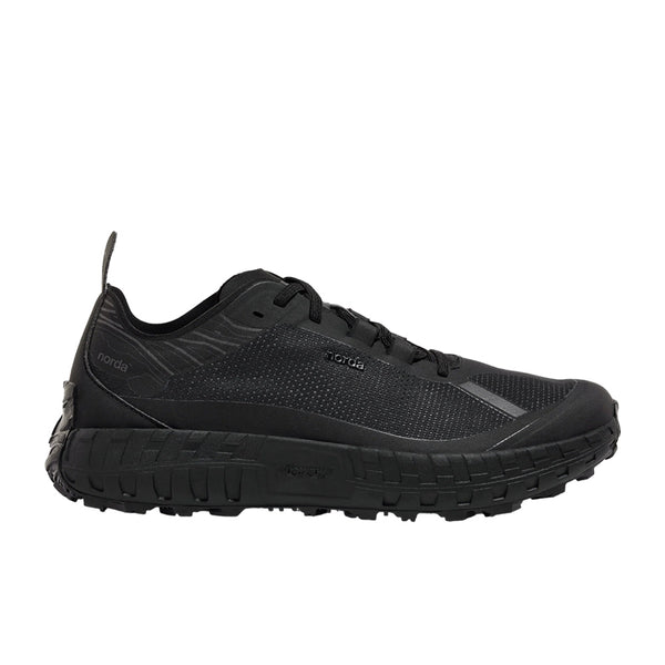 NORDA 001 M - STEALTH BLACK